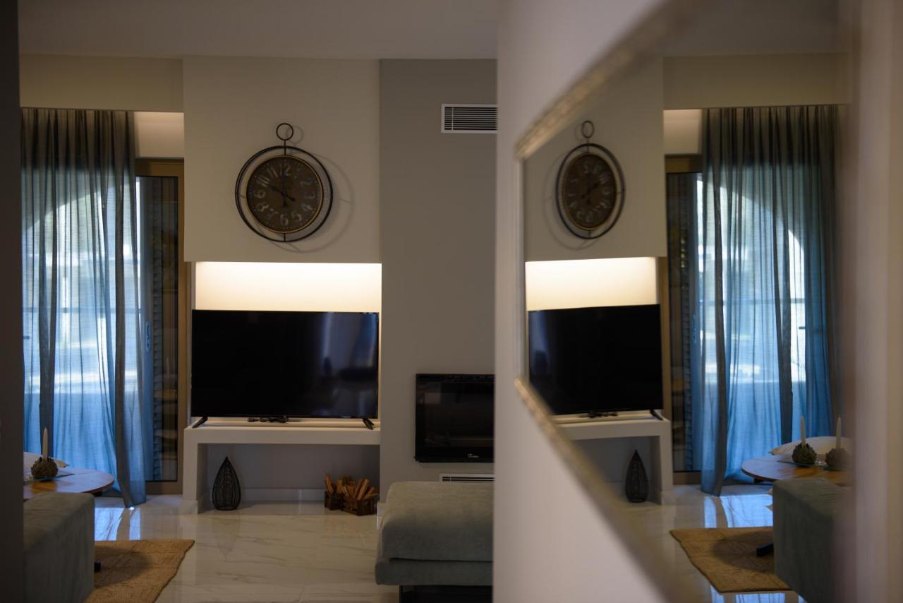 Efilenia Luxury Villas คอนโตกาลิ ภายนอก รูปภาพ